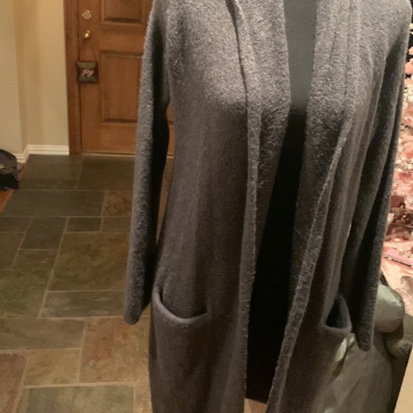 Beautiful Long Gray Sweater by Sleeping On Snow for Anthropologie. Size S. NWT - Picture 3 of 3